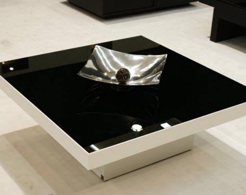 TΡΑΠΕΖΑΚΙ ΣΑΛΟΝΙΟΥ SQUARE